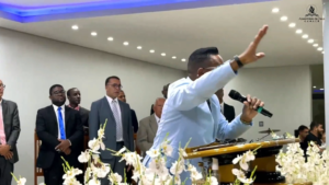 CANTOR ELIAS SILVA NA FESTA DOS SENHORES 2025 (ADCAM)